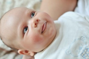 婴儿多久能听见声音宝宝听力筛查时间