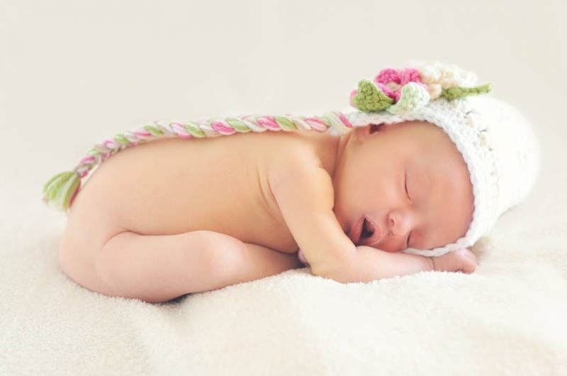 70天宝宝晚上睡觉出汗是什么原因照料多汗的宝宝要注意什么
