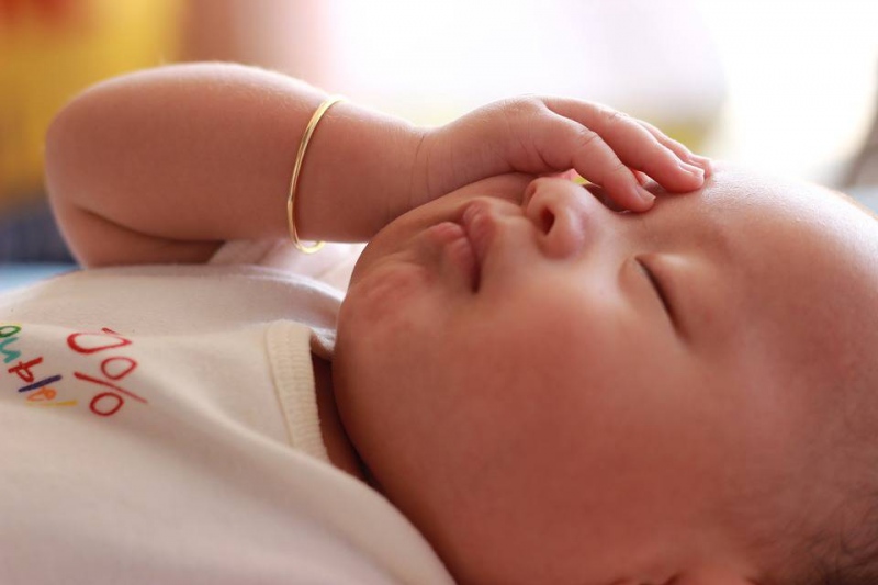 新生儿满月黄疸不退怎么办宝宝黄疸有什么危害